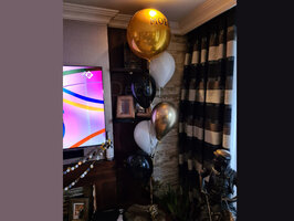 Mo&euml;t Helium ballonnentros met 5 ballonnen en een bubble