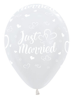 Parelmoer Wit &#039;Just Married&#039; Harten Latex Ballonnen 30cm 25st