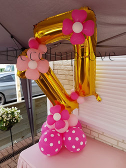 Roze Bloemen &#039;17&#039; Cijfer Collage Ballonnenpilaar