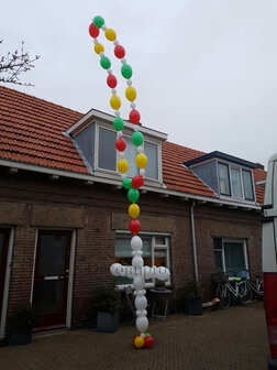 Rastakleuren Rozenkrans Ballondecoratie