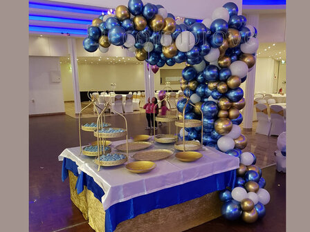 Organic Chroom Blauw, Chroom Goud en Wit Driekwart Ballonnenboog