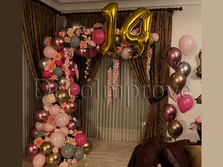 Organic Rozetinten met Balloncijfers Driekwart Ballonnenboog met Bloemen