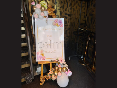 Wit met Pastel Bloemen met Gepersonaliseerde tekst Welkomstbord 60x90cm