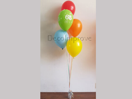 Trosje met 4 blanco en 1 bedrukte Heliumballonnen en Folie Ballongewicht