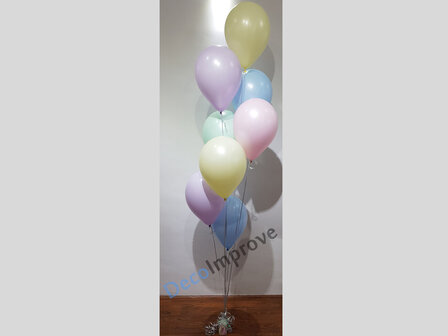 Trosje met 8 Heliumballonnen Boeket en Folie Ballon Gewicht in ieder Gewenste Standaard Kleur 