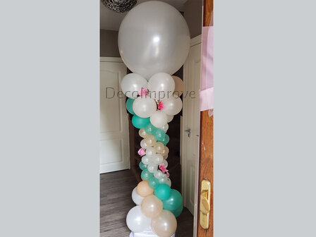 Ballonnenpilaar Deluxe Pearl Mint met Bloemen