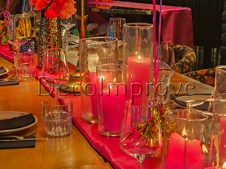 Tafelsetting Medium &ndash; Roze &amp; Goud Elegance (met kandelaren &amp; kaarslicht)