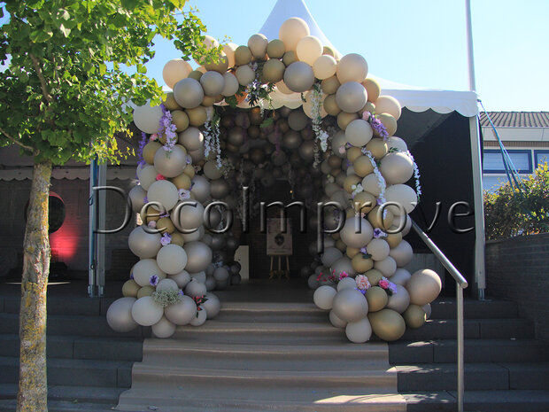 Champagne Entree Organic Ballonnentunnel met Bloemen