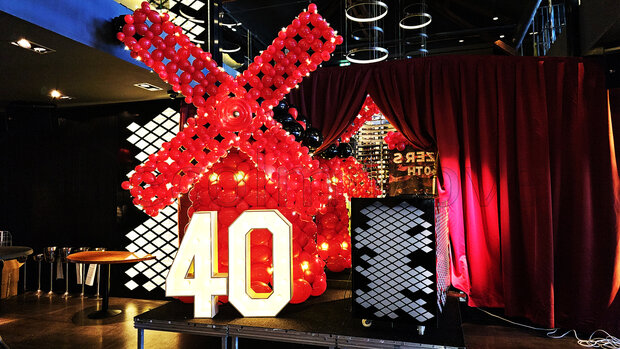 Moulin Rouge Molen met Licht Ballondecoratie