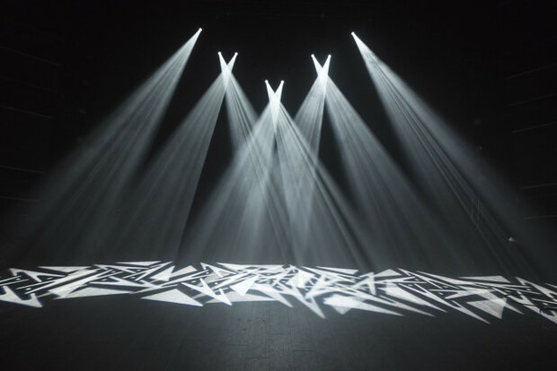 Showtec Phantom 65 Moving Head Spot set van 2 03