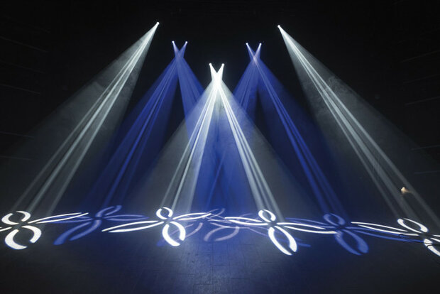 Showtec Phantom 65 Moving Head Spot set van 4 05