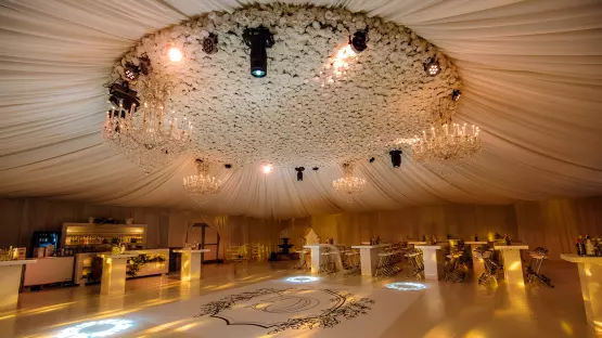 Totaalbeeld feesttent