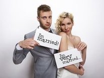 I'm Married & I'm Very Married... Foto Props Borden Karton