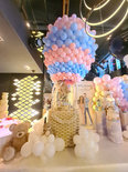 Roze en Blauw Luchtballon met Mand Ballonsculptuur