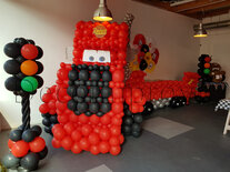 Cars Mack Vrachtauto Sweetable Ballondecoratie Sculptuur