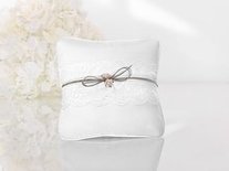Vintage Wit met Kant en Roze Rozen Ringen Kussentje