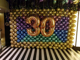 Chroom Tunneleffect '30' met Gouden Omlijsting Ballonnenwand 280x500cm