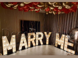 Lichtletters Hout 'Marry Me' set van 7 Verhuur