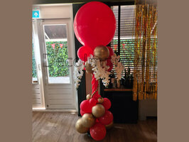 Ballonnenpilaar Luxe Rood met Hangbloemen