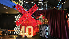 Moulin Rouge Molen met Licht Ballondecoratie